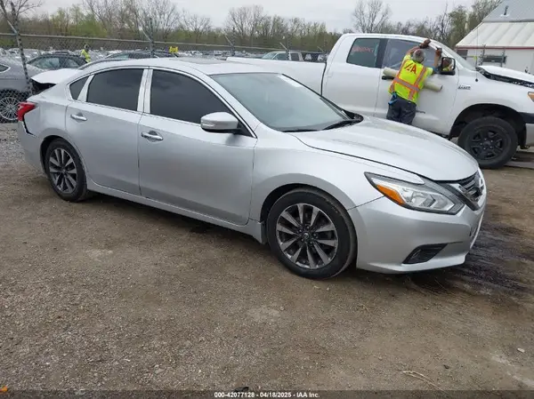 1N4AL3AP9GC125781 2016 NISSAN ALTIMA - Image 1