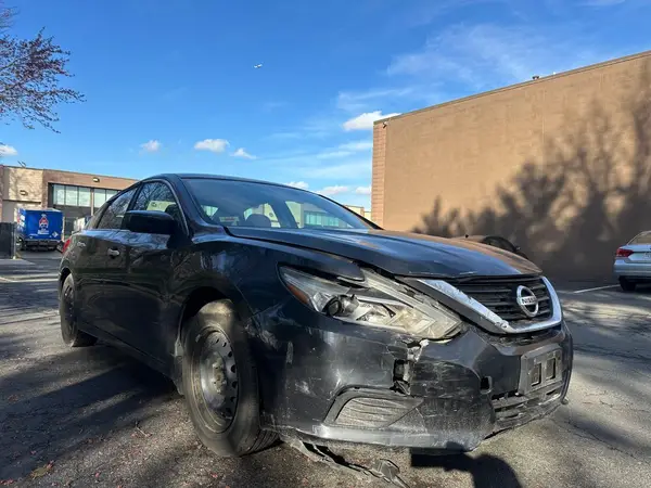 1N4AL3AP9GC126137 2016 NISSAN ALTIMA - Image 1