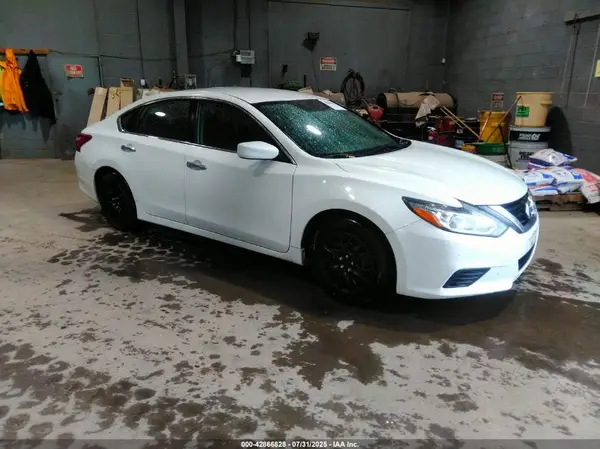 1N4AL3AP9GC134173 2016 NISSAN ALTIMA - Image 1