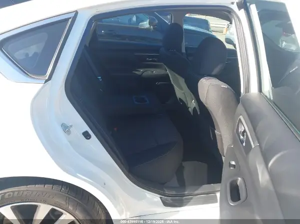 1N4AL3AP9GC141818 2016 NISSAN ALTIMA - Image 8