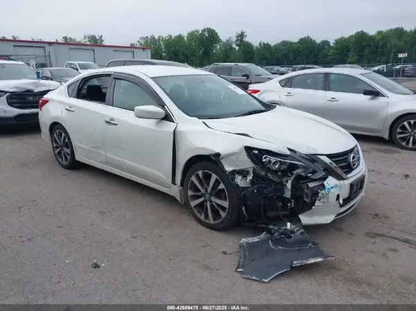 1N4AL3AP9GC147313 2016 NISSAN ALTIMA - Image 1