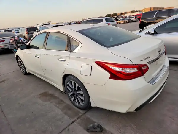 1N4AL3AP9GC183129 2016 NISSAN ALTIMA - Image 2