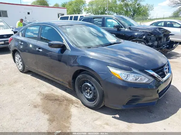 1N4AL3AP9GC235276 2016 NISSAN ALTIMA - Image 1