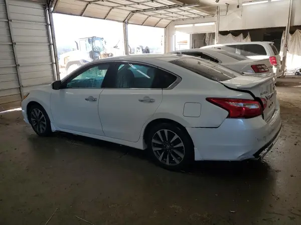 1N4AL3AP9GC244818 2016 NISSAN ALTIMA - Image 2