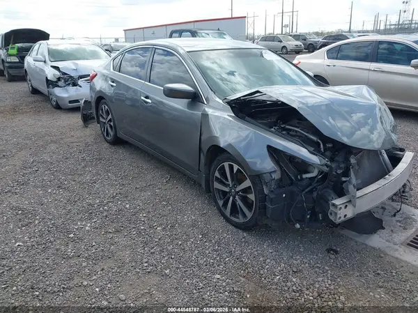 1N4AL3AP9GC255527 2016 NISSAN ALTIMA - Image 1