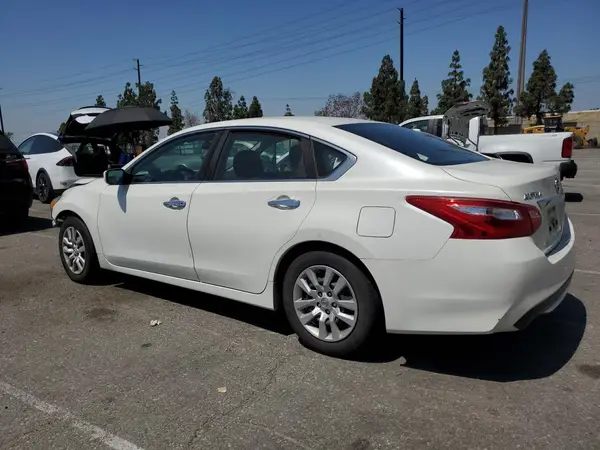 1N4AL3AP9GC258623 2016 NISSAN ALTIMA - Image 2