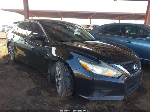 1N4AL3AP9GC264468 2016 NISSAN ALTIMA - Image 1