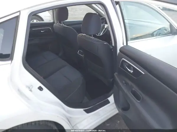 1N4AL3AP9GC266270 2016 NISSAN ALTIMA - Image 8