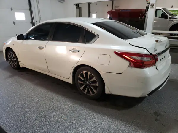1N4AL3AP9GC271260 2016 NISSAN ALTIMA - Image 2