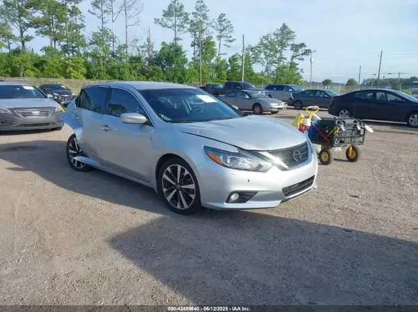 1N4AL3AP9GC277740 2016 NISSAN ALTIMA - Image 1