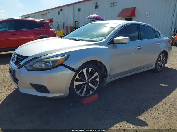 1N4AL3AP9GC278564 2016 NISSAN ALTIMA - Image 2
