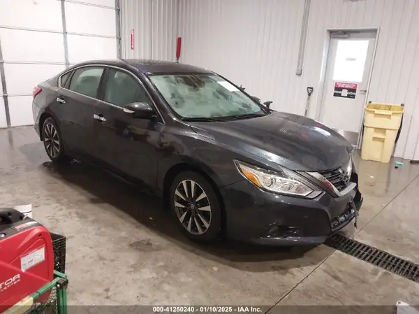 1N4AL3AP9GC279889 2016 NISSAN ALTIMA - Image 1