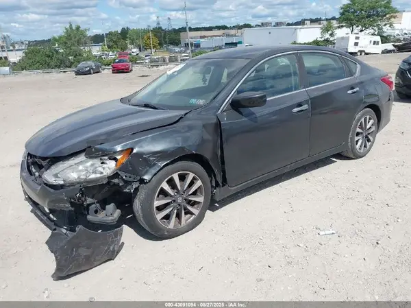 1N4AL3AP9HC111221 2017 NISSAN ALTIMA - Image 2
