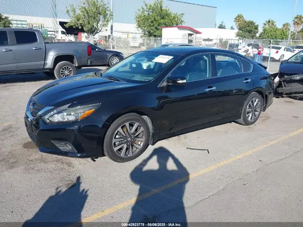 1N4AL3AP9HC111882 2017 NISSAN ALTIMA - Image 2
