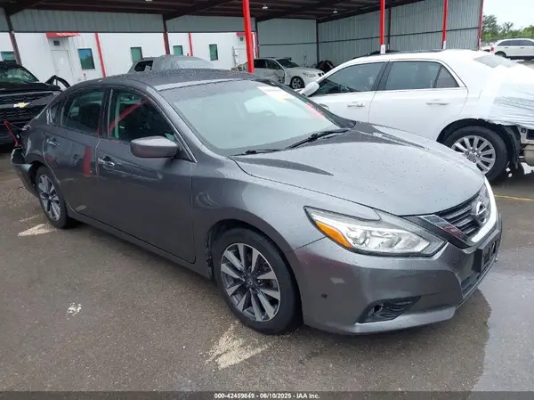 1N4AL3AP9HC119593 2017 NISSAN ALTIMA - Image 1