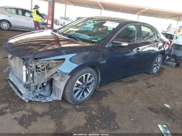 1N4AL3AP9HC119884 2017 NISSAN ALTIMA - Image 2