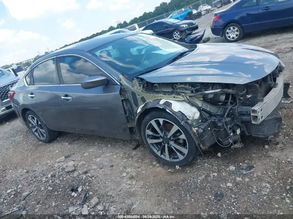 1N4AL3AP9HC124955 2017 NISSAN ALTIMA - Image 1