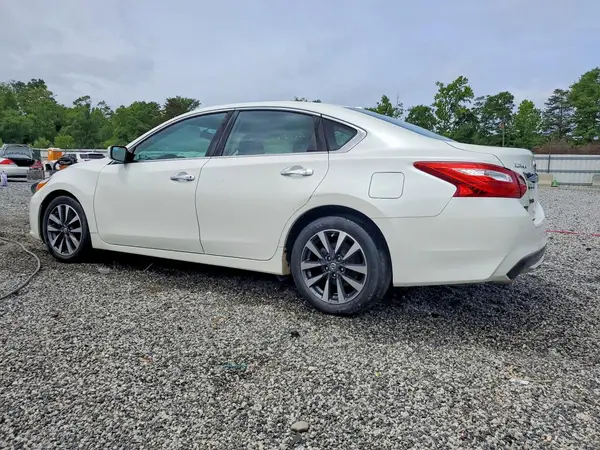1N4AL3AP9HC125085 2017 NISSAN ALTIMA - Image 2