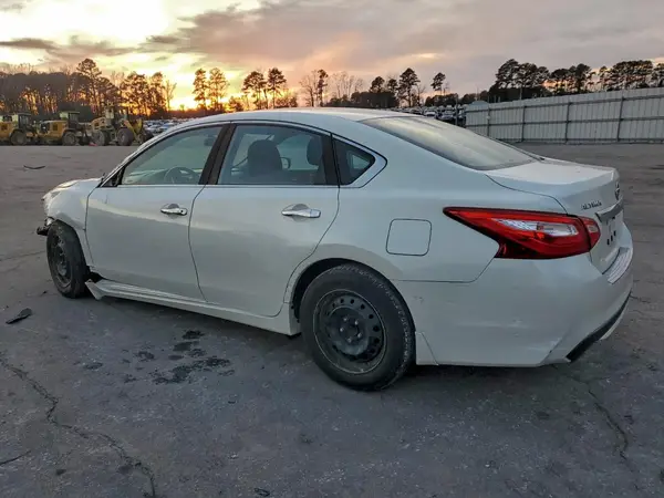 1N4AL3AP9HC125152 2017 NISSAN ALTIMA - Image 2