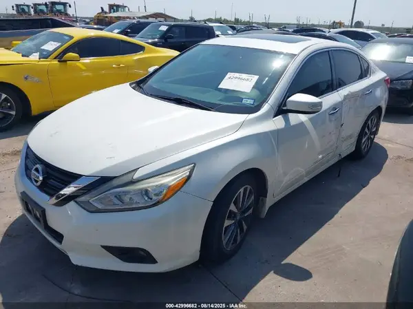 1N4AL3AP9HC125166 2017 NISSAN ALTIMA - Image 2