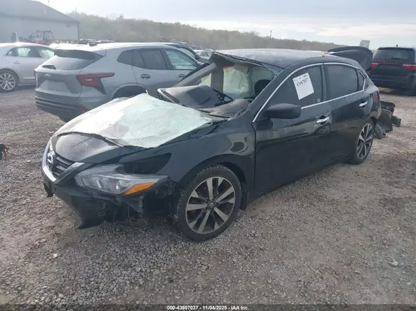 1N4AL3AP9HC131114 2017 NISSAN ALTIMA - Image 2