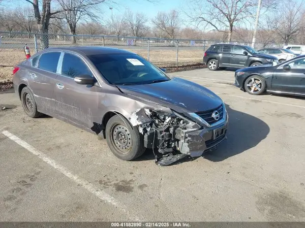 1N4AL3AP9HC133798 2017 NISSAN ALTIMA - Image 1