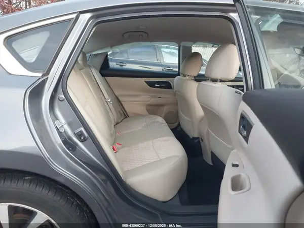 1N4AL3AP9HC137060 2017 NISSAN ALTIMA - Image 8