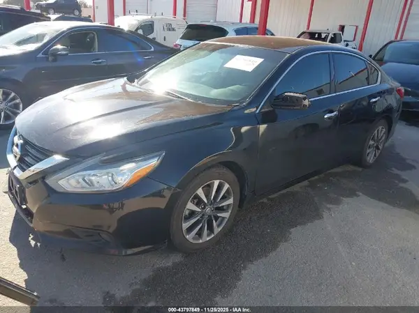 1N4AL3AP9HC143652 2017 NISSAN ALTIMA - Image 2