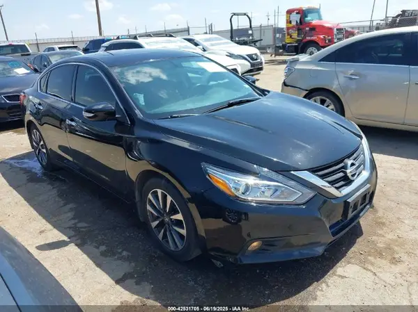 1N4AL3AP9HC147698 2017 NISSAN ALTIMA - Image 1