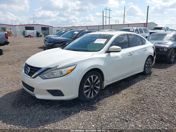 1N4AL3AP9HC151654 2017 NISSAN ALTIMA - Image 2