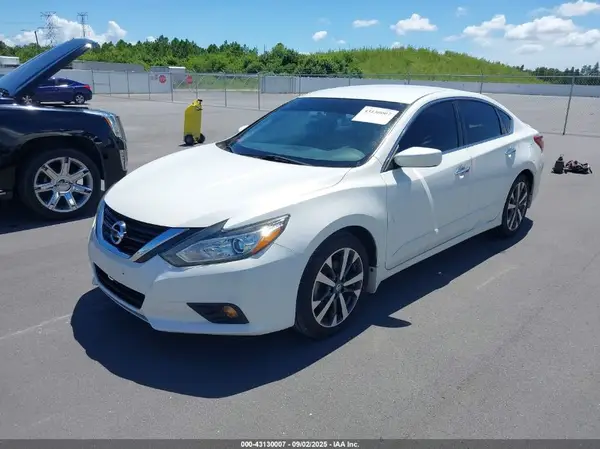 1N4AL3AP9HC152643 2017 NISSAN ALTIMA - Image 2