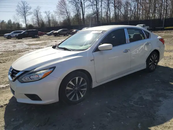 1N4AL3AP9HC155171 2017 NISSAN ALTIMA - Image 1
