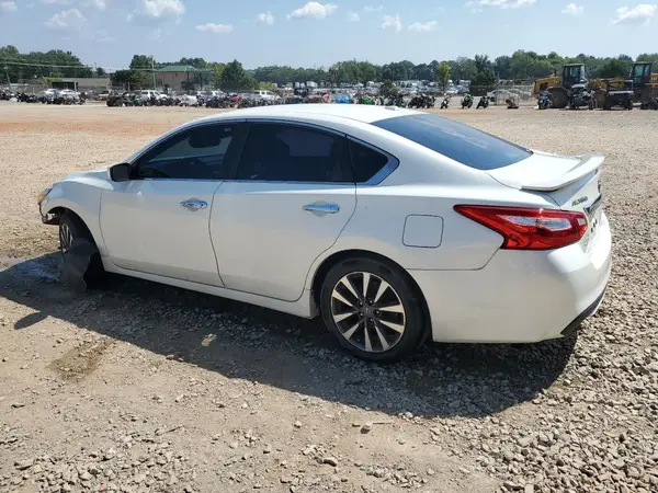1N4AL3AP9HC156580 2017 NISSAN ALTIMA - Image 2