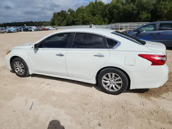 1N4AL3AP9HC156787 2017 NISSAN ALTIMA - Image 2