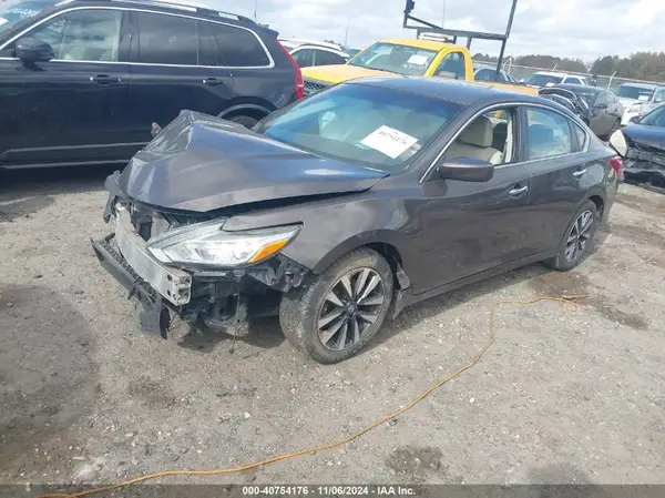 1N4AL3AP9HC157664 2017 NISSAN ALTIMA - Image 2