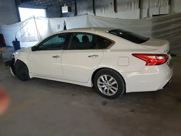 1N4AL3AP9HC159575 2017 NISSAN ALTIMA - Image 2