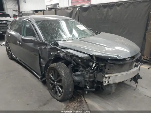 1N4AL3AP9HC161164 2017 NISSAN ALTIMA - Image 1