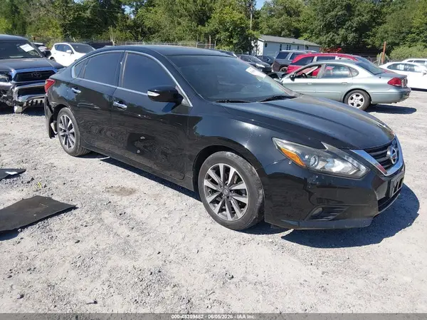 1N4AL3AP9HC167904 2017 NISSAN ALTIMA - Image 1