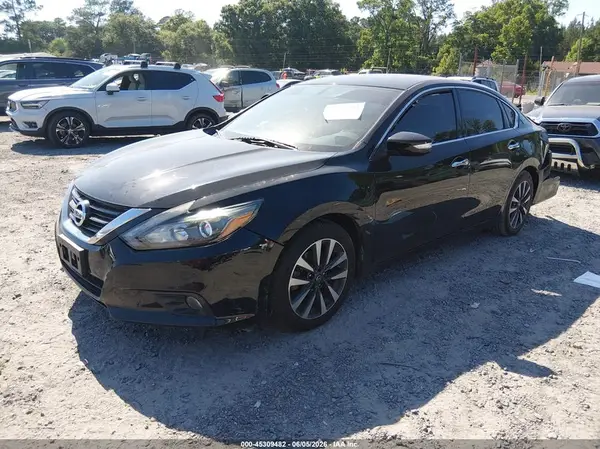 1N4AL3AP9HC167904 2017 NISSAN ALTIMA - Image 2