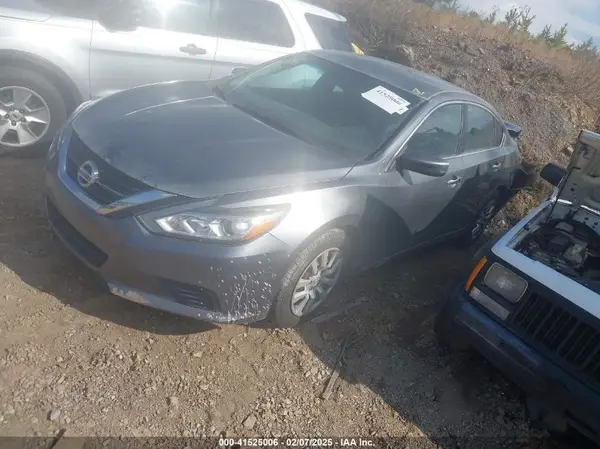 1N4AL3AP9HC168860 2017 NISSAN ALTIMA - Image 2