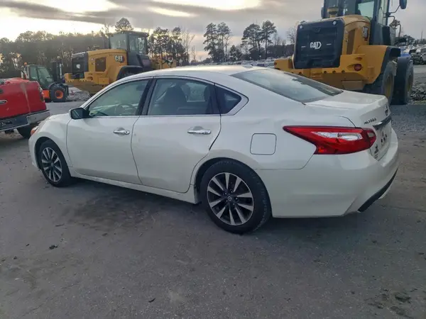 1N4AL3AP9HC170026 2017 NISSAN ALTIMA - Image 2