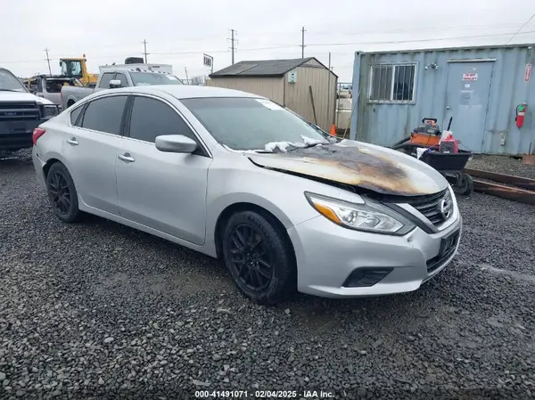 1N4AL3AP9HC170690 2017 NISSAN ALTIMA - Image 1