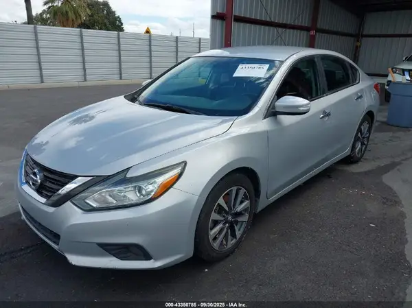 1N4AL3AP9HC171354 2017 NISSAN ALTIMA - Image 2
