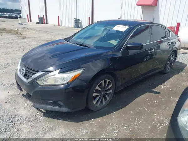 1N4AL3AP9HC175470 2017 NISSAN ALTIMA - Image 2