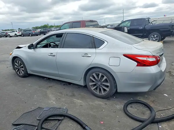 1N4AL3AP9HC175923 2017 NISSAN ALTIMA - Image 2