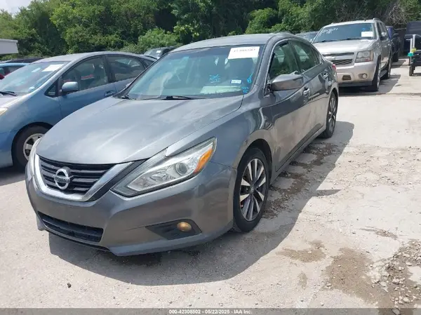 1N4AL3AP9HC176781 2017 NISSAN ALTIMA - Image 2