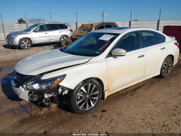 1N4AL3AP9HC177090 2017 NISSAN ALTIMA - Image 2