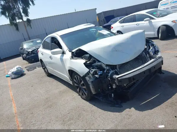 1N4AL3AP9HC179874 2017 NISSAN ALTIMA - Image 1