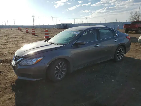 1N4AL3AP9HC187988 2017 NISSAN ALTIMA - Image 1