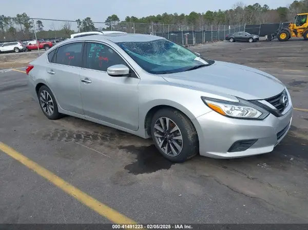 1N4AL3AP9HC189000 2017 NISSAN ALTIMA - Image 1